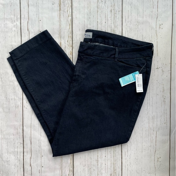 Old Navy Women’s The Diva Denim Daisy Pa Dark Rinse Plus Size Jeans Size 20 Reg - Picture 2 of 7